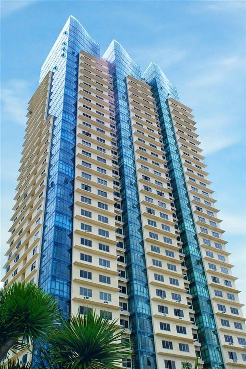 Astoria Plaza Hotel Pasig City Bagian luar foto