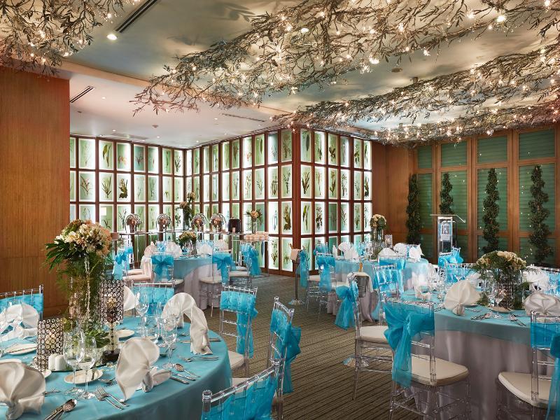 Astoria Plaza Hotel Pasig City Bagian luar foto