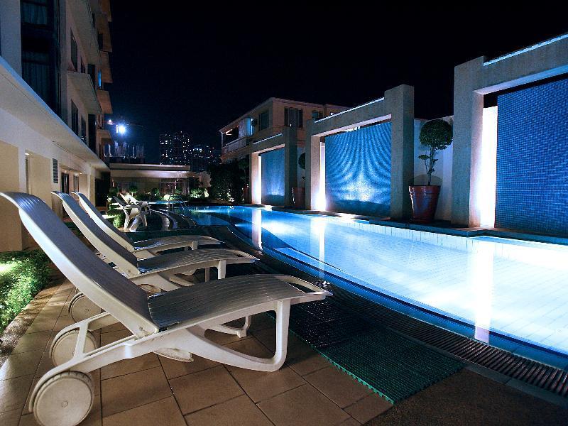 Astoria Plaza Hotel Pasig City Bagian luar foto