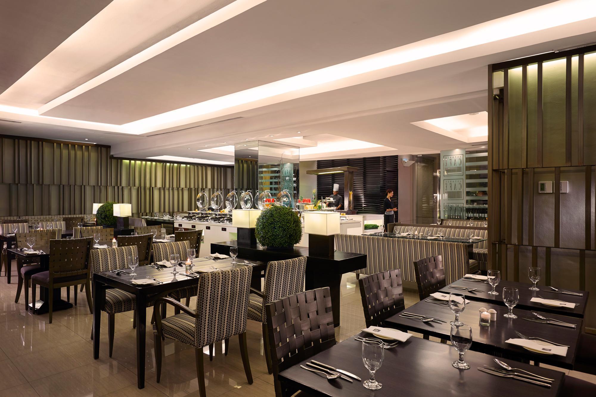 Astoria Plaza Hotel Pasig City Bagian luar foto