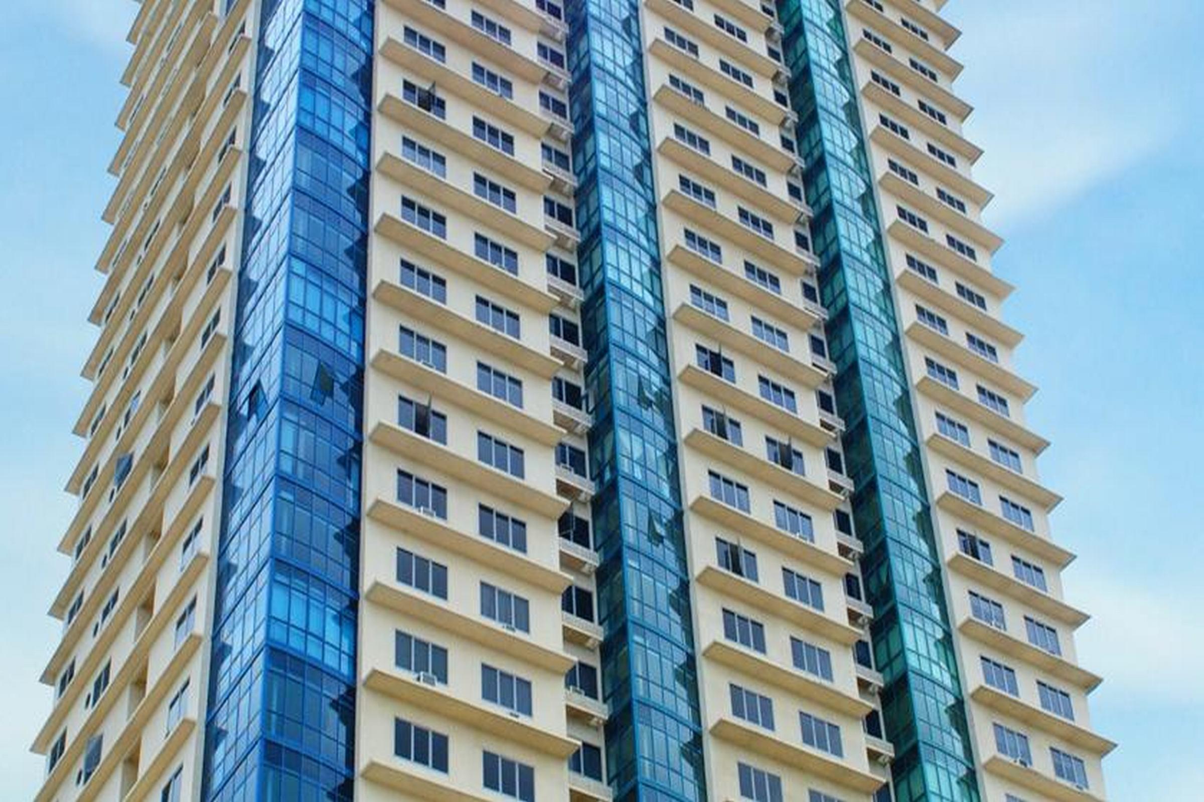 Astoria Plaza Hotel Pasig City Bagian luar foto