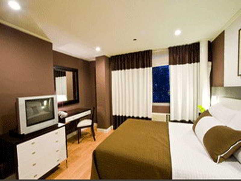 Astoria Plaza Hotel Pasig City Bagian luar foto