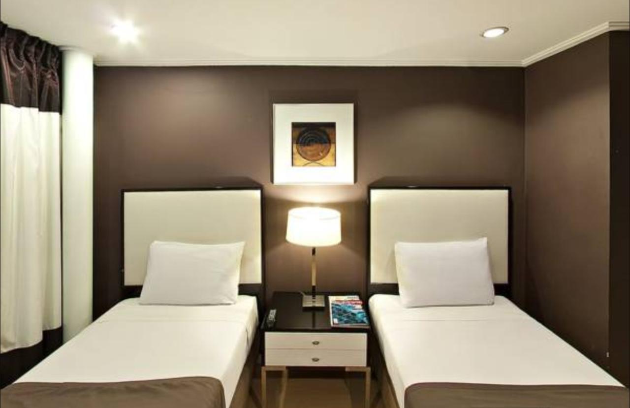 Astoria Plaza Hotel Pasig City Bagian luar foto